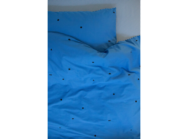 Duvet cover 140x220 playful cubes on cobalt blue
