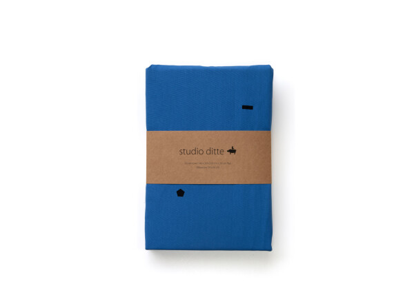 Duvet cover 140x220 playful cubes on cobalt blue