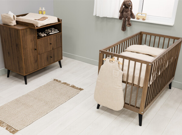 Zara 2-part nursery Walnut/Matt Black