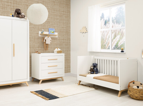 Fenna 3 piece nursery furniture set with bench bed White/Natural