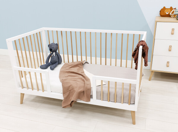 Jort 2 piece nursery furniture set with cot bed White/Natural