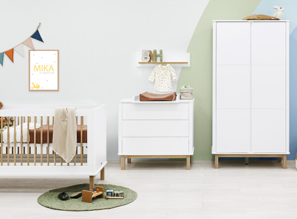 Mika 3 piece nursery furniture set with bench bed White/Oak