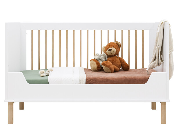 Mika 3 piece nursery furniture set with bench bed White/Oak